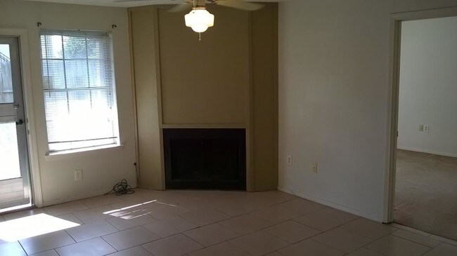 Foto del edificio - 2 bedroom in Baton Rouge LA 70820