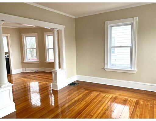 Primary Photo - 15 Maple St