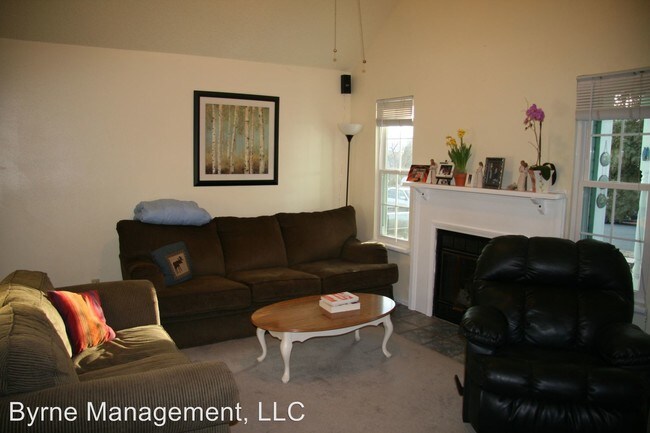 Building Photo - 3407 Foxridge Dr