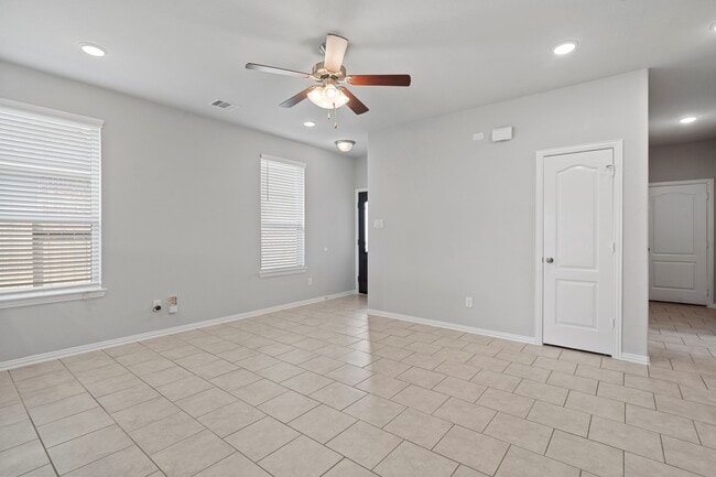 Building Photo - 31635 Heguy Pass