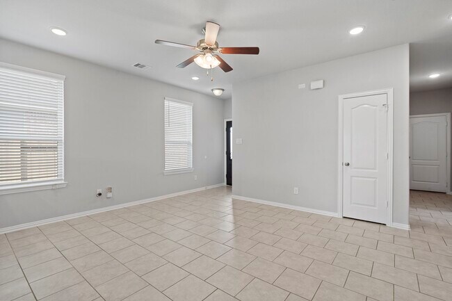 Foto del edificio - 31635 Heguy Pass