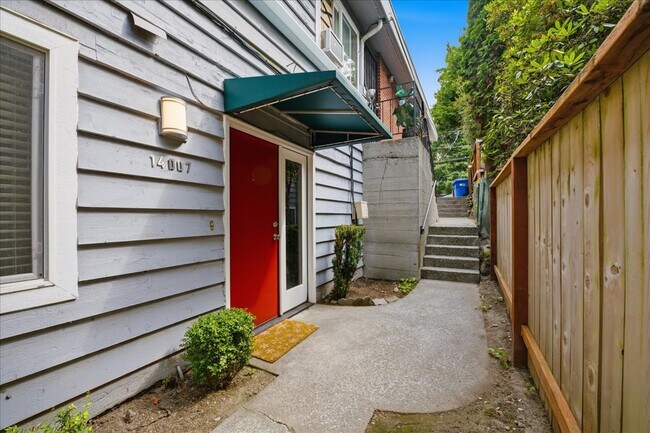 Foto del edificio - 14007 Greenwood Ave N