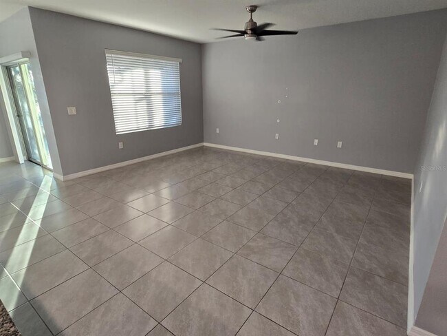 Building Photo - 513 Nicken Grove