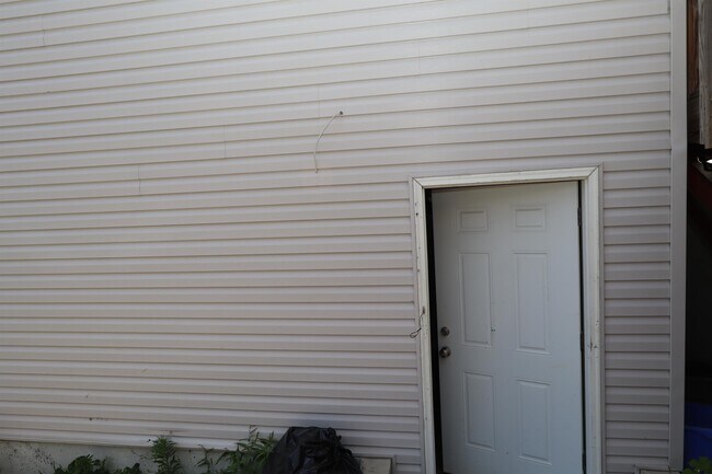 Foto del edificio - 5448 Springfield Ave