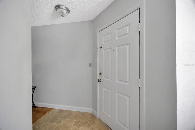 Building Photo - 8647 Mallard Reserve Dr