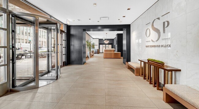 Foto del edificio - 1 W Superior St