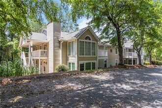 Building Photo - 1901 Countryside Pl
