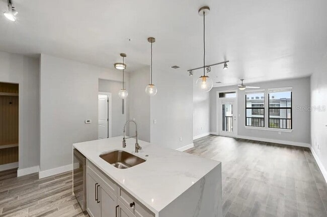 Foto del edificio - 776 N Orange Ave