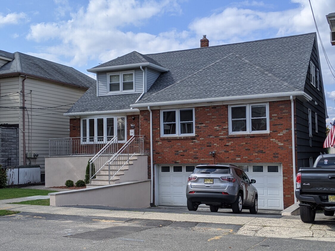 Exterior view - 437 7th St