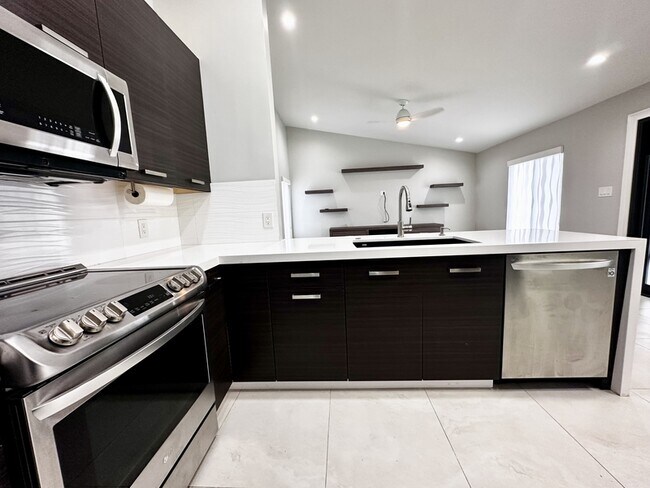 Building Photo - 1016 Olliff Way
