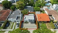 Foto principal - 2440 SW 3rd St