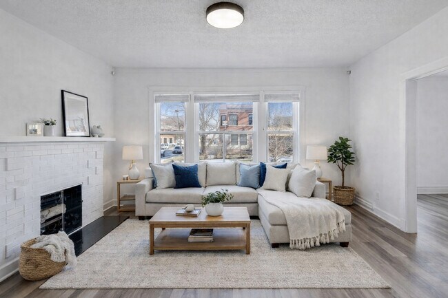 Foto del edificio - 3047 W Berteau Ave