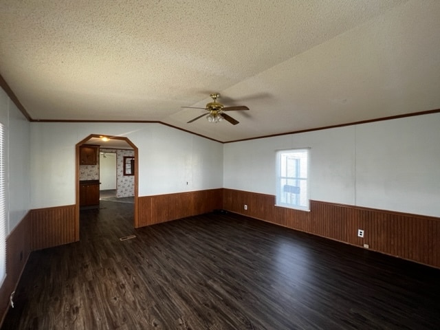 Building Photo - 808 Apple Ave