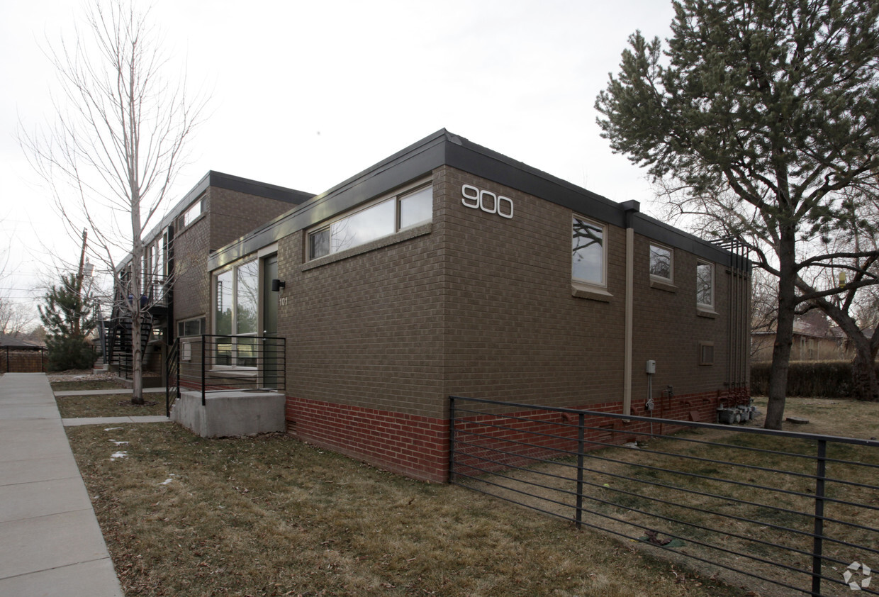 Building Photo - 900 Eudora St