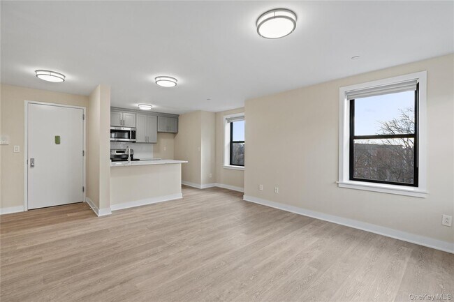 Foto del edificio - 135 Wakefield Ave