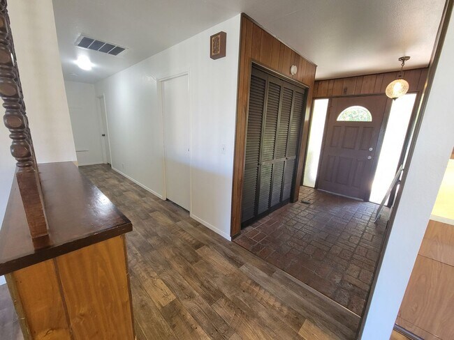 Foto del edificio - Spacious 3/2 Home Located in the Stanmar c...
