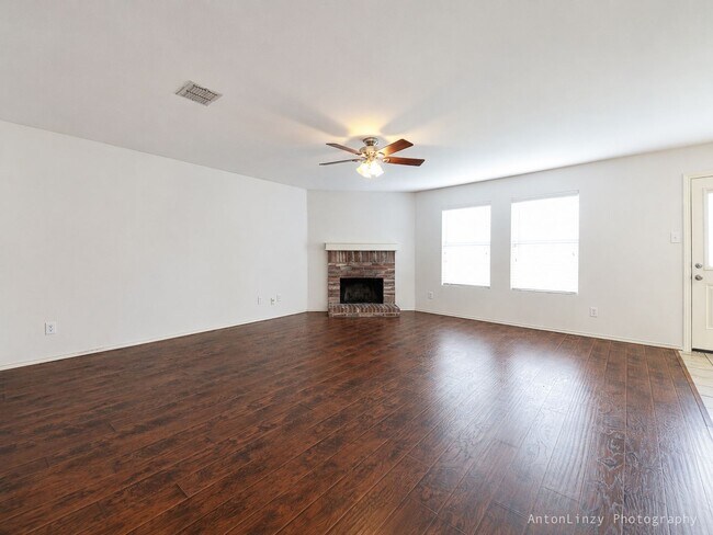 Foto del edificio - 2374 Somerset Dr