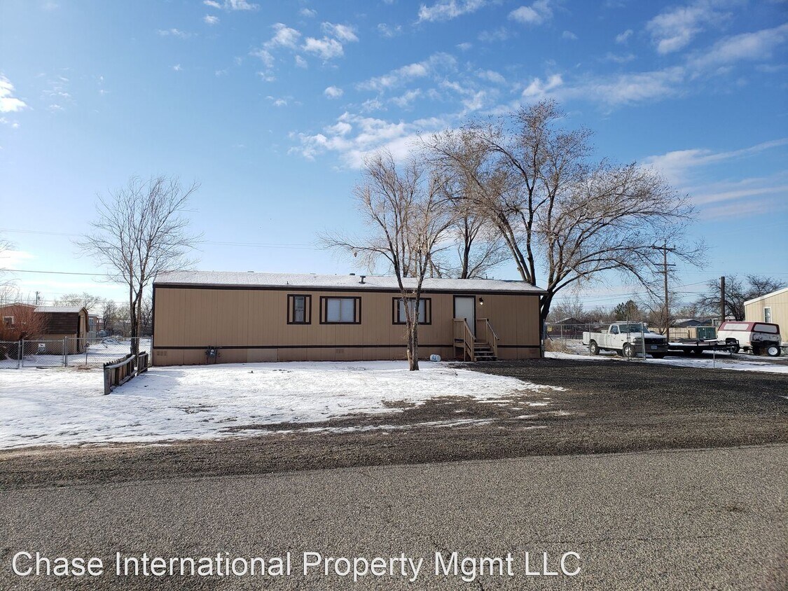 2 br, 1 bath House 1735 Pueblo Street House for Rent in Silver