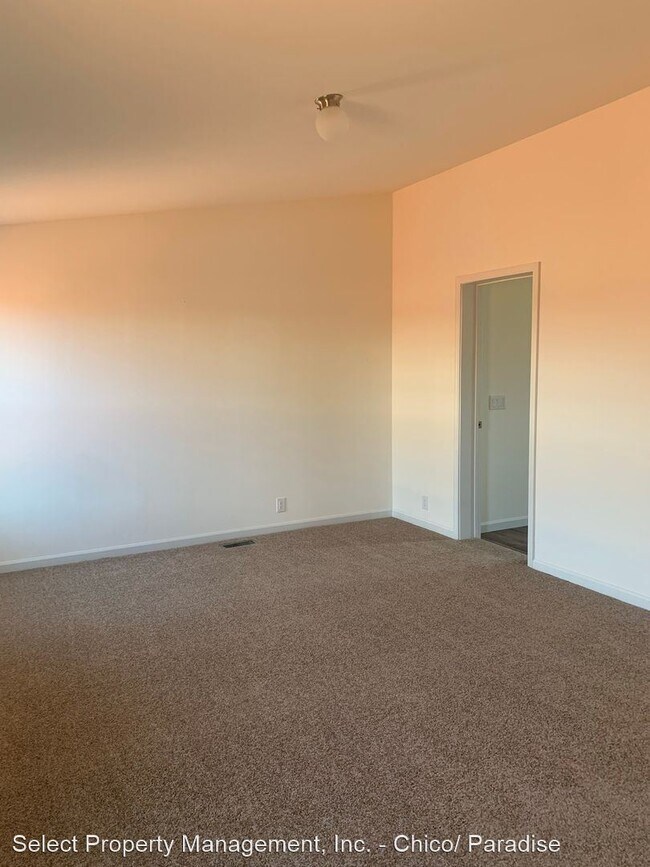 Foto del edificio - 3 br, 2 bath House - 5888 Pineview Drive