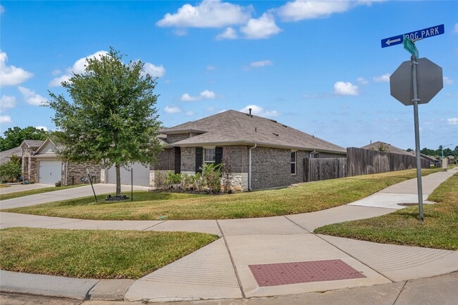 Building Photo - 15004 Monserrat Ln