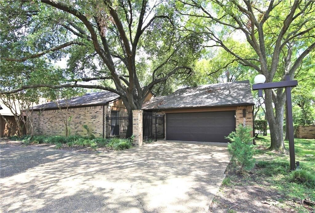 Primary Photo - 3259 Whispering Oak
