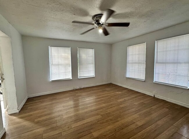 Foto del edificio - Cozy 3 bedroom house