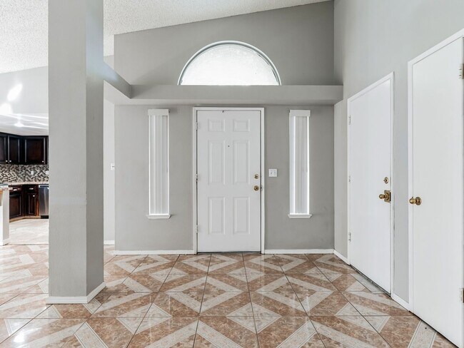 Foto del edificio - 4 Bedroom Single Family Home in Arvin