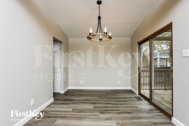 Foto del edificio - 855 Windemere Ave