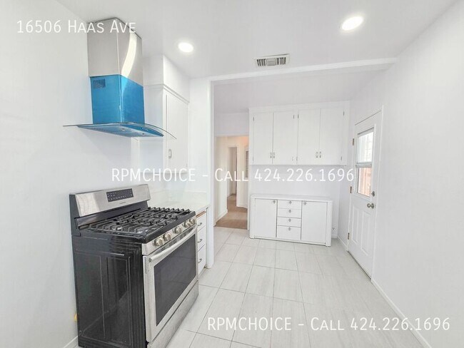 Building Photo - 16506 Haas Ave