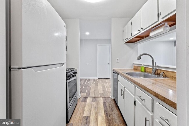 Building Photo - 1505 Woodhollow Dr