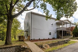 Building Photo - 390 US-30
