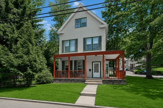 Building Photo - 48 Stelfox St
