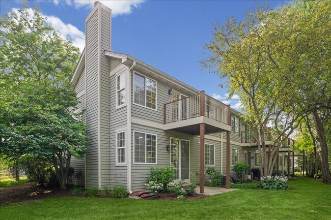 Building Photo - 2421 Madiera Ct