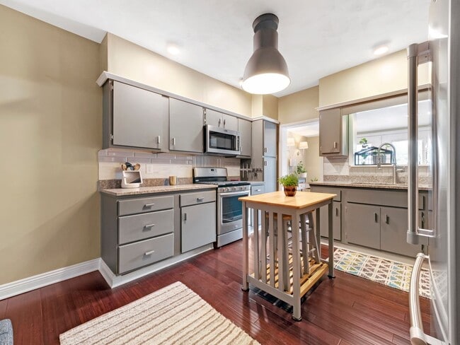 Luxury Updated Home - Lawrenceville - Luxury Updated Home - Lawrenceville