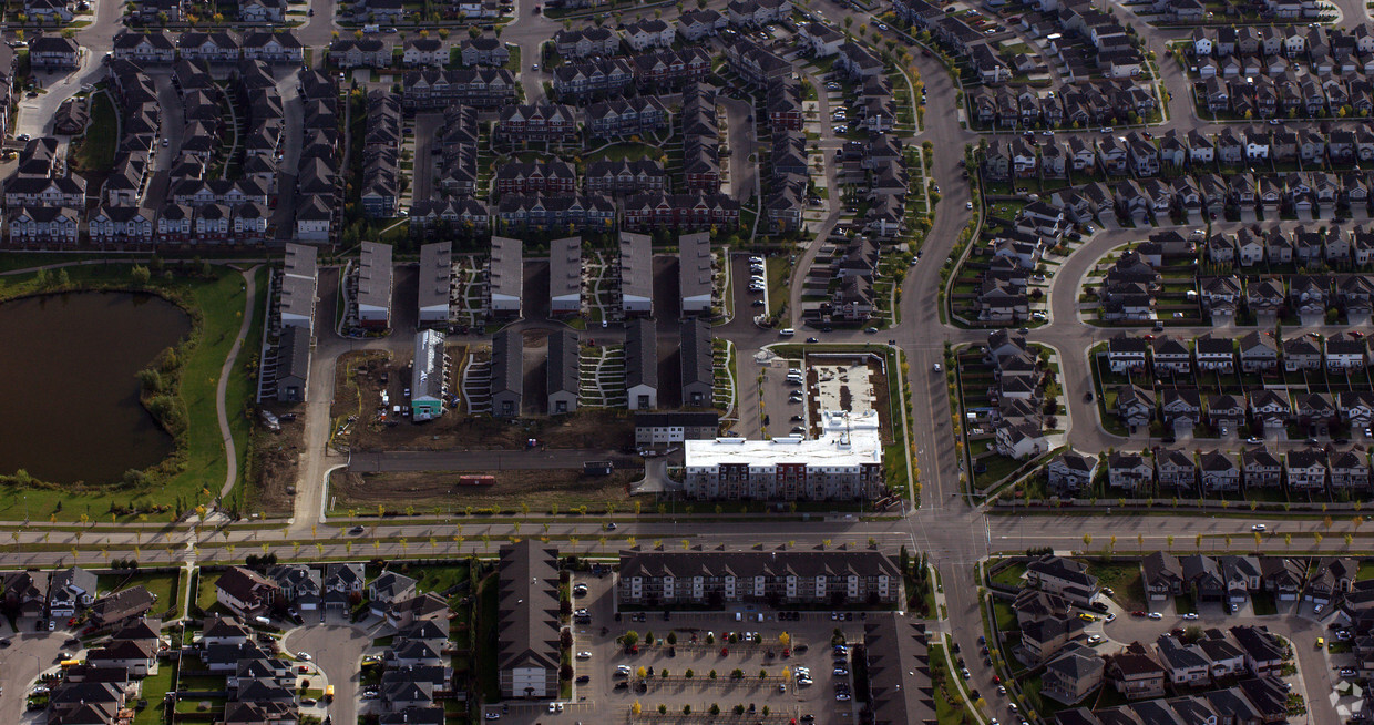 Primary Photo - The Village at Walker Lakes