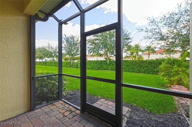 Foto del edificio - 2080 Wellington St