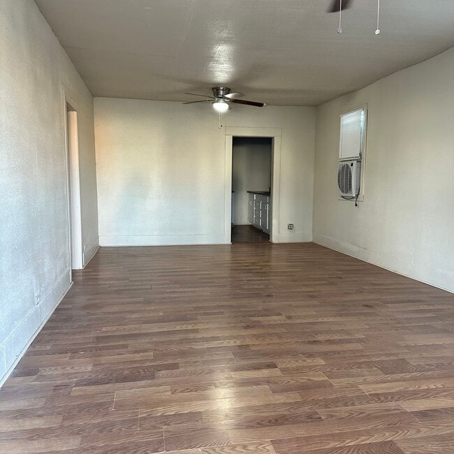 Building Photo - $99 move-in special - 3 Bedroom Home Locat...