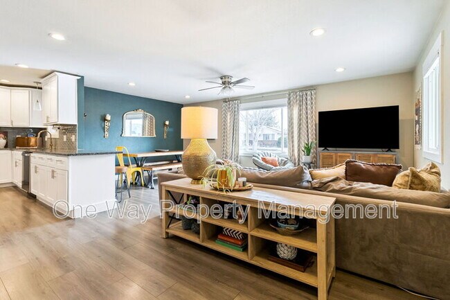 Foto del edificio - 918 Woodbine Dr