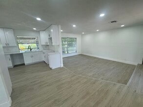 Building Photo - 6260 SW 6th St