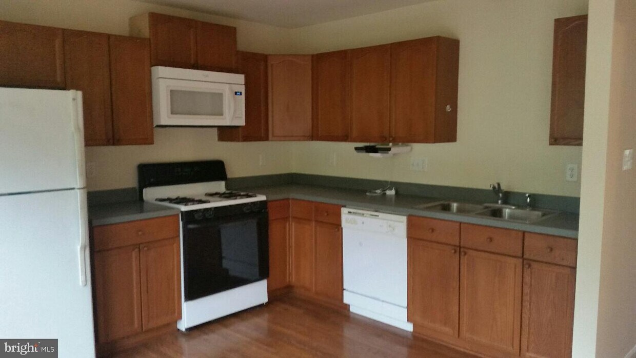 606 Hupps Hill Ct, Strasburg, VA 22657 Townhome Rentals in Strasburg