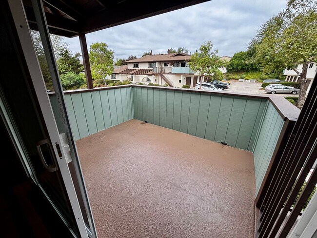Foto del edificio - Updated and Spacious 2 bed 1.5 bath