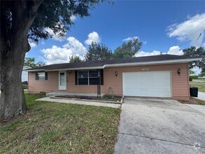 Building Photo - 32641 Lake Eustis Dr