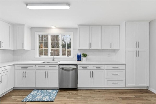 Foto del edificio - 38 Juniper Ln