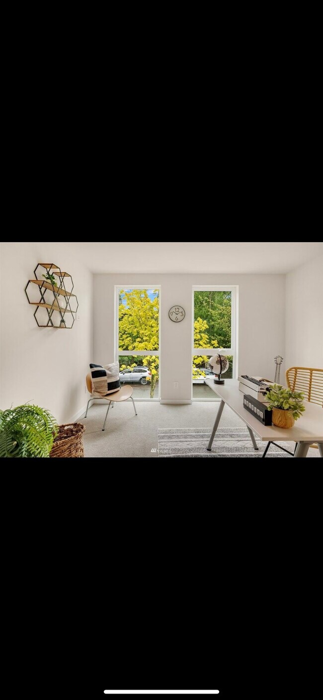 Foto del edificio - 4601 Burke Ave N