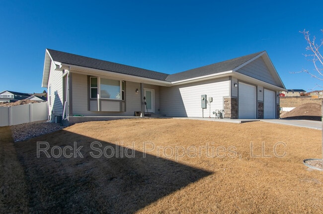 Building Photo - 1638 Elsie Jean Trl