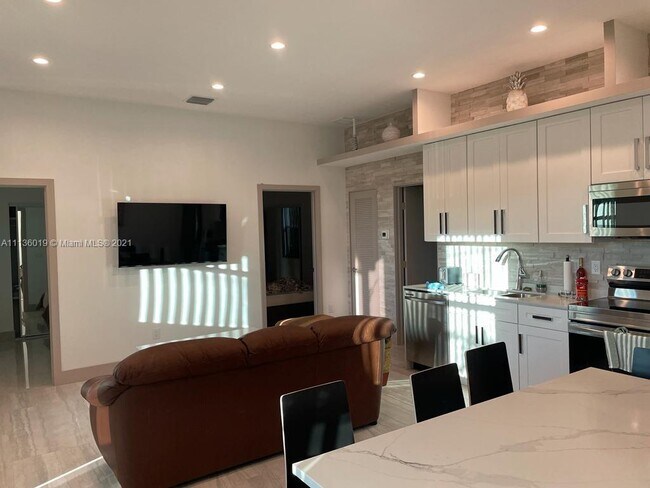 Foto del edificio - 524 NW 10th St