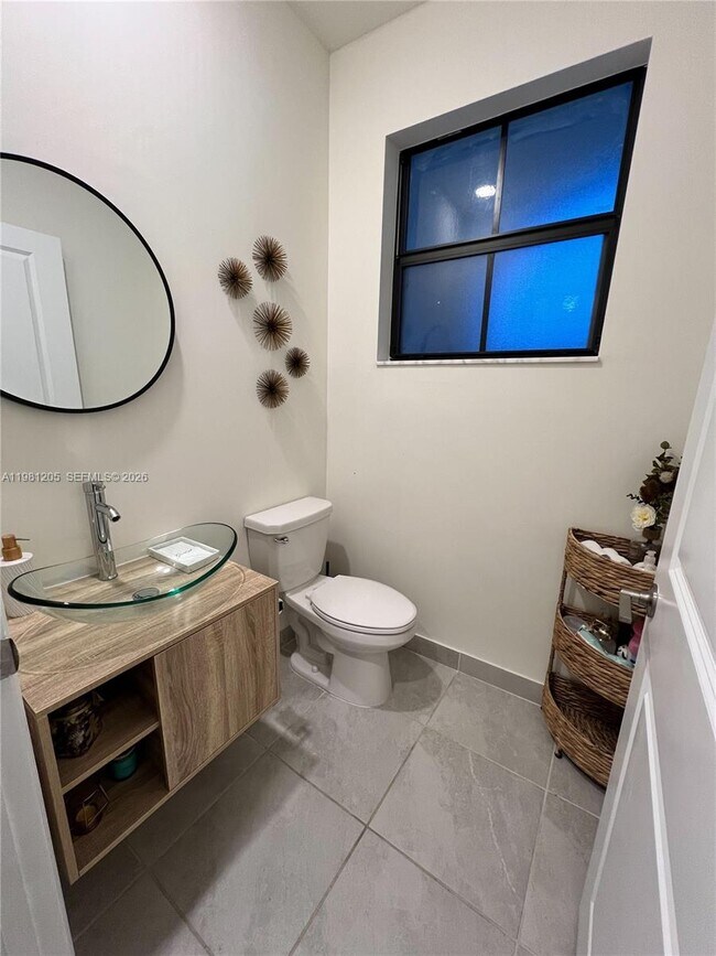 Foto del edificio - 3328 W 114th Terrace