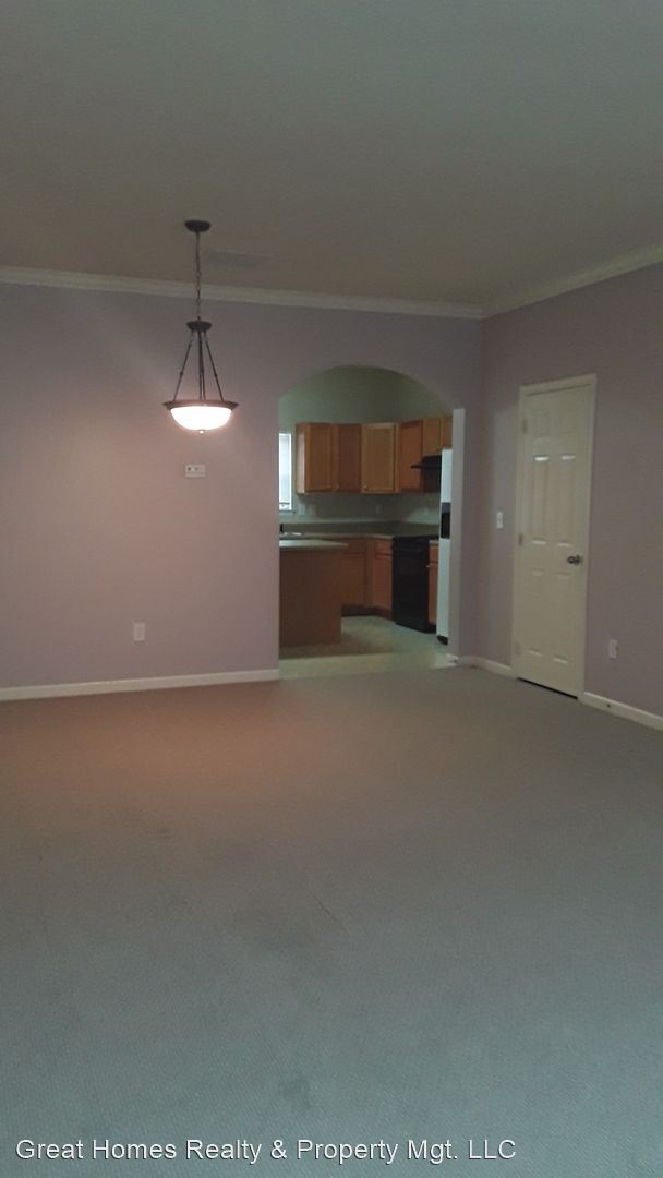 Building Photo - 2157 Del Lago Cir