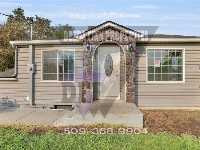 Building Photo - 2 Bed, 1 Bath in NE Spokane Valley Availab...