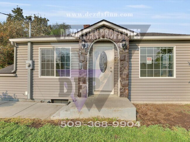 Foto del edificio - 2 Bed, 1 Bath in NE Spokane Valley Availab...